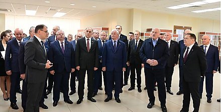 Александр Лукашенко посетил БелАЭС