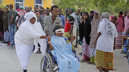 Более 90 человек погибли при взрыве автомобиля в Сомали
