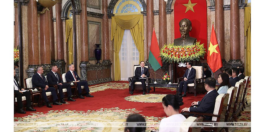 Роман Головченко на встрече с Президентом Вьетнама: наши страны поддерживали друг друга даже в непростое время