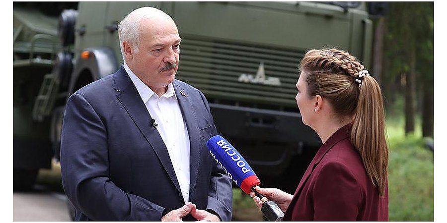 Александр Лукашенко: когда-то мы спорили с Россией, а сейчас, стоя спина к спине, отстреливаемся от врага
