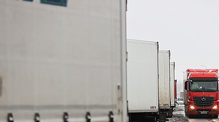 В выходные на литовских погранпереходах вырастут очереди