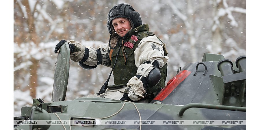 Александр Лукашенко: армия Беларуси остается истинно народной