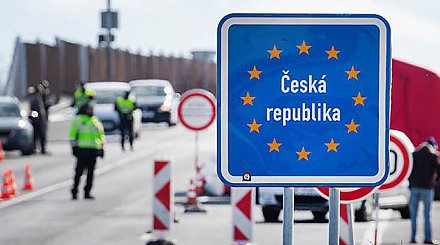 Главы ЕС призвали сохранить открытыми внутренние границы для перемещения товаров