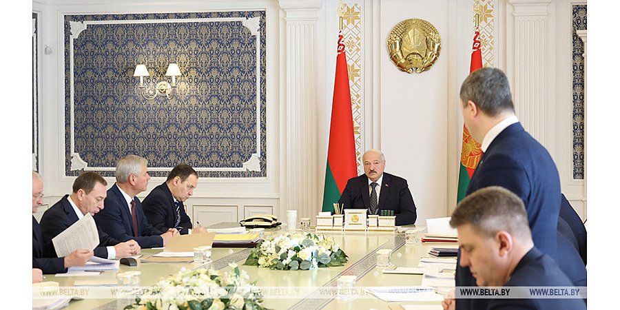 Работа над ошибками. Александр Лукашенко раскритиковал членов правительства за плохую проработку ряда важных решений