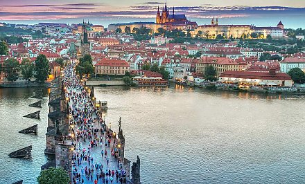 В Праге прошла массовая акция протеста с требованием отставки правительства
