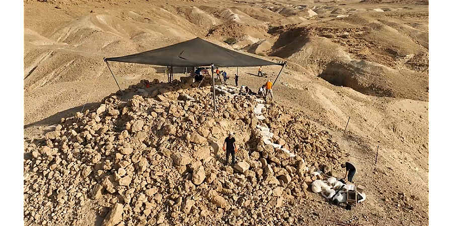 Загадочную пирамиду с сокровищами возрастом более 2 тыс. лет нашли археологи на берегу Мертвого моря
