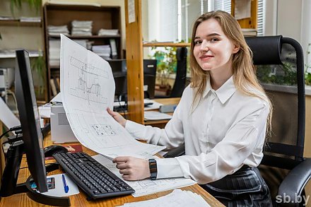 Топ сфер, где этим летом работала молодежь, назвали в Минтруда