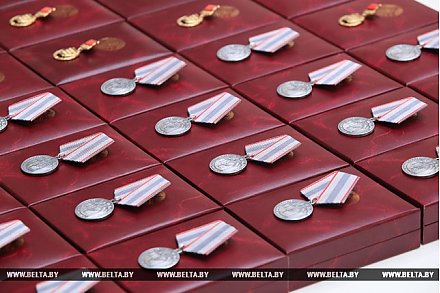 С Днем знаний учеников и учителей в агрогородках поздравят представители областной власти