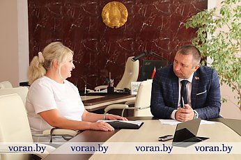 От трудоустройства до общественной безопасности. В Вороновском райисполкоме прошел очередной личный прием граждан