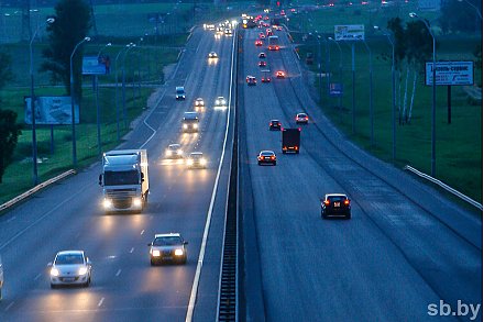 Из-за сложных погодных условий ГАИ Беларуси вводит усиленные меры по предупреждению ДТП