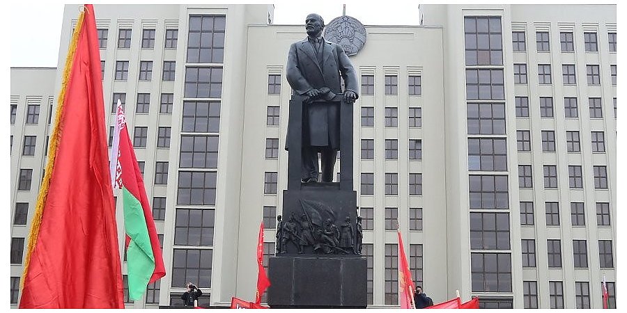 "Без Октября не было бы и суверенной Беларуси". Политолог о роли праздника 7 Ноября