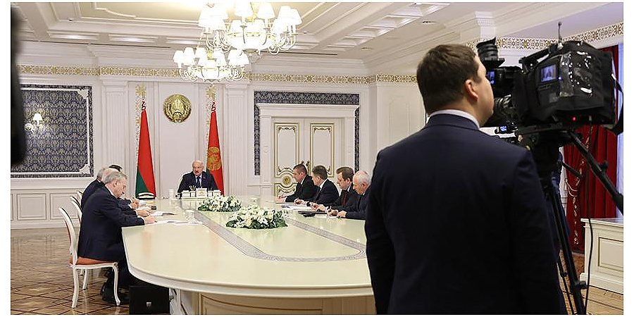 "Чтобы не было торможения". Александр Лукашенко поставил задачи по итогам зарубежных визитов