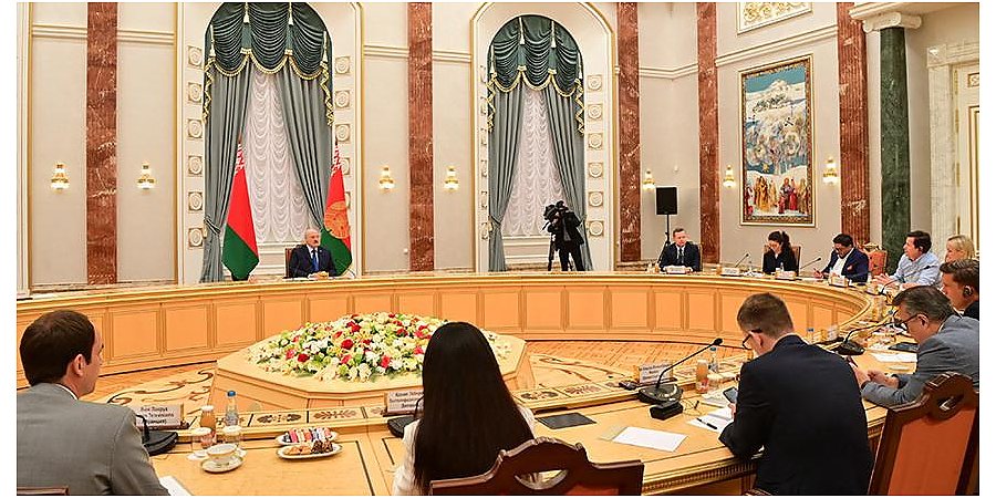 Ядерный вопрос, прогноз по Украине и планы "Вагнера". Главное из встречи Александра Лукашенко с журналистами