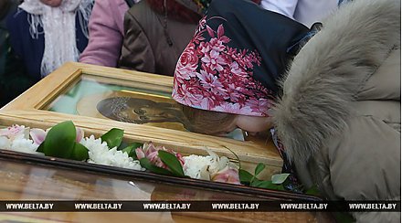 Икона Иисуса Христа с частицей тернового венца принесена в Беларусь