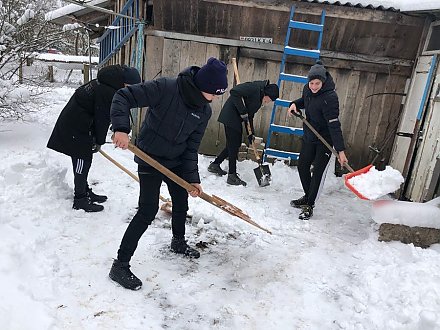 «Тимуровцы» помогают жителям Вороновщины