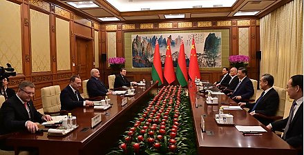 Китай, Эмираты, Экваториальная Гвинея и Кения. Итоги большого международного турне Лукашенко в "Неделе Президента"