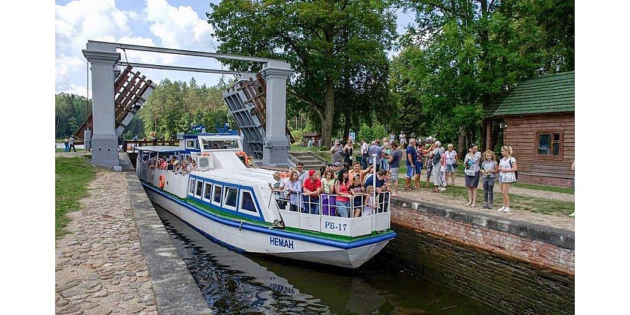 Августовский канал: чем привлекательна для туристов водная жемчужина региона и какими праздниками здесь порадуют гостей в этом туристическом сезоне