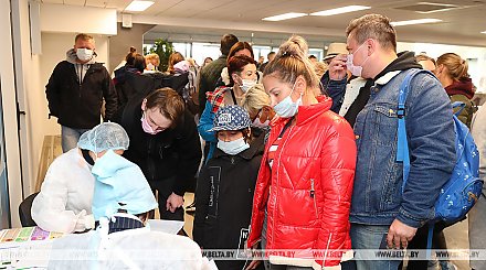 Более 4,3 тыс. белорусов уже помогли вернуться на родину - МИД