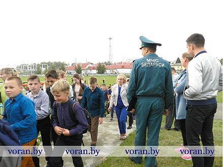 5 сентября в районе 11 часов во всех учреждениях образования, здравоохранения и социальной защиты Вороновского района прозвучали сирены (Фото)