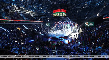ФОТОФАКТ: Праздничный концерт ко Дню народного единства проходит в "Минск-Арене"