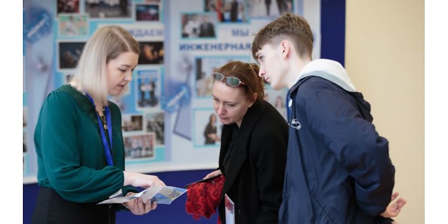 Цифры приема, новые специальности и специализации. Вузы Беларуси провели Единый день открытых дверей