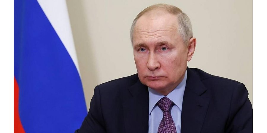 Владимир Путин посетил Мариуполь, прибыв туда на вертолете