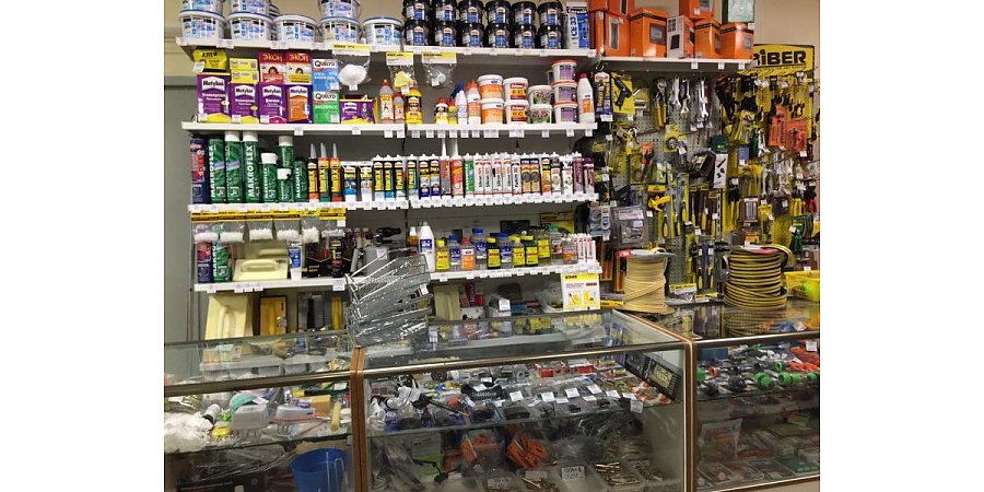 Почему важно внимательно смотреть не только на свежесть продуктов, но и на качество бытовых товаров?