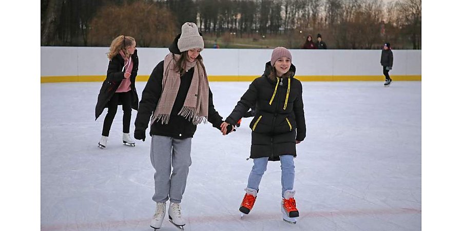 Лед зовет. Порядка 60 хоккейных коробок и катков подготовят к зиме в Гродненской области