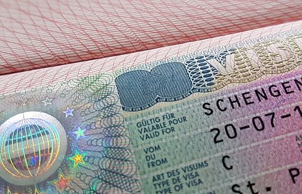 Шенген по 35 евро: ЕС утвердил решение о подписании с Беларусью соглашения об облегчении выдачи виз