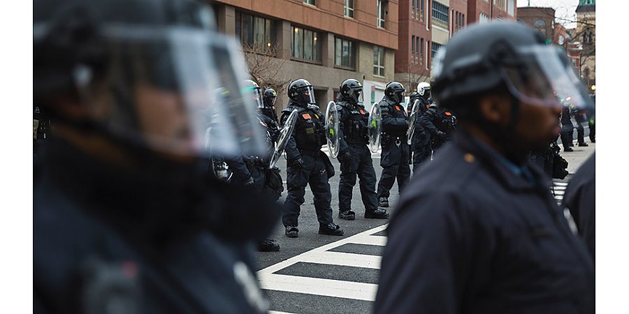 В Вашингтоне митингующие призвали остановить военную поддержку Украины