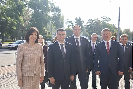 В Гродно прошло выездное заседание Совета по взаимодействию органов местного самоуправления при Совете Республики Национального собрания Республики Беларусь седьмого созыва с участием Натальи Кочановой