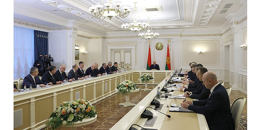 Александр Лукашенко: все законодательные нововведения должны стимулировать рост белорусской экономики