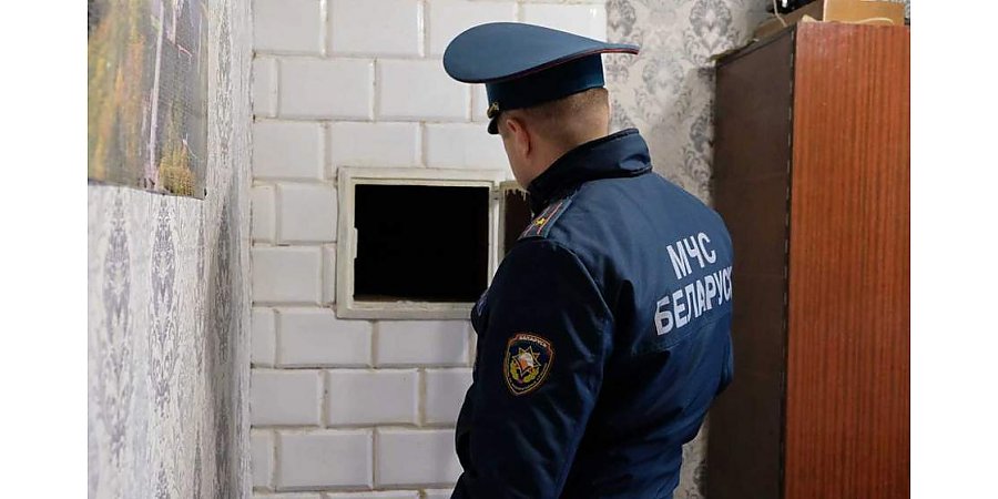 За год в Гродненской области произошло 76 пожаров из-за неисправности печного отопления. В МЧС рассказали, как не допустить пожара от печи