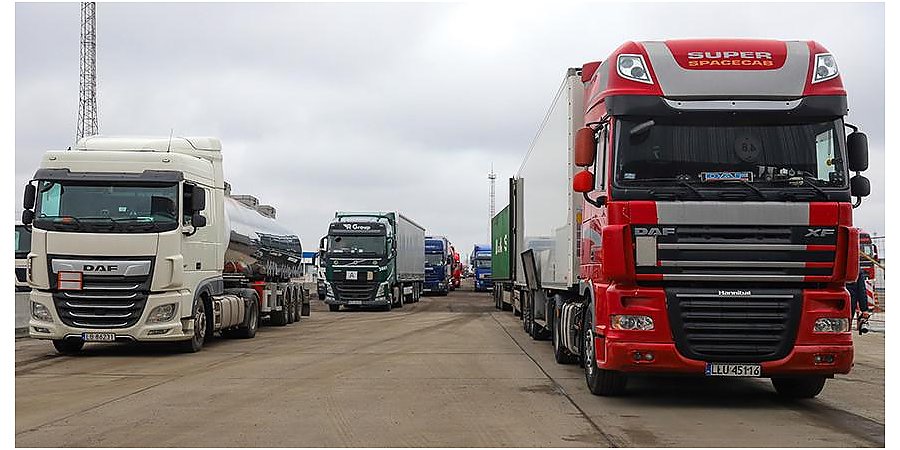 ГПК: скопления фур сохраняются перед всеми европейскими погранпереходами