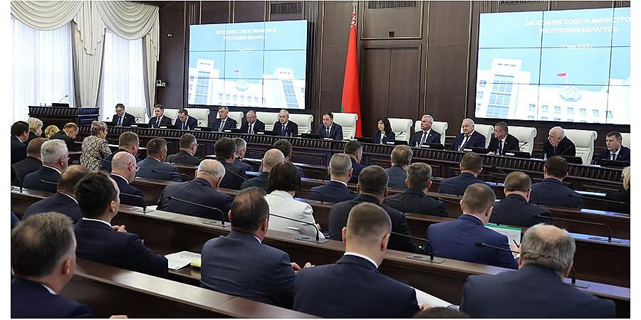 Роман Головченко: в стране достигнут рекордно высокий уровень средней зарплаты