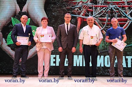 Работа — на совесть, песня — для души. Коллектив Вороновского предприятия мелиоративных систем отметил профессиональный праздник