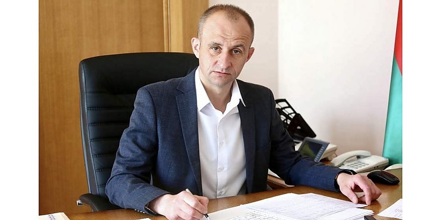 Первый заместитель председателя облисполкома Юрий Валеватый провел прямую телефонную линию