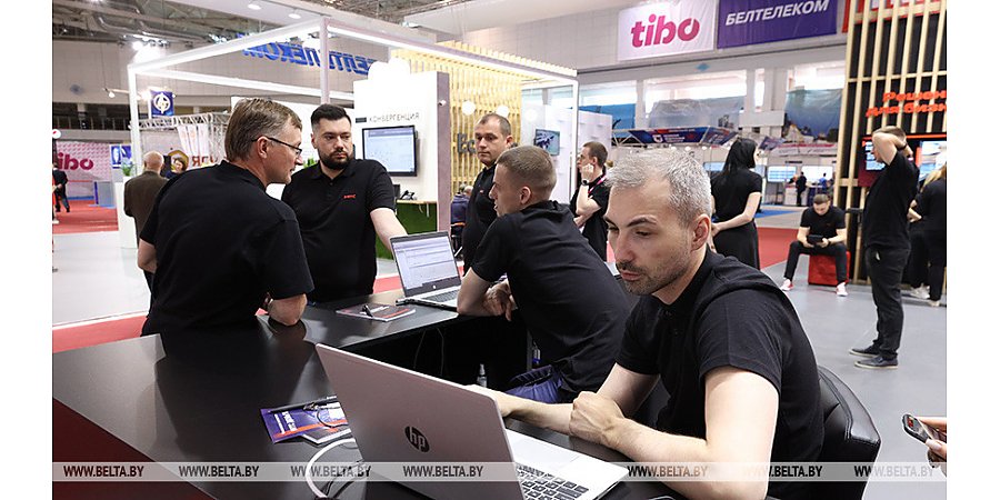 Александр Лукашенко: форум "ТИБО-2022" позволяет обмениваться опытом и продвигать креативные идеи