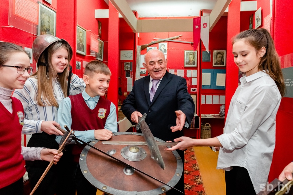 88f8d0eaa7f4007c1aed07a82b802e85.jpg 88f8d0eaa7f4007c1aed07a82b802e85.jpg