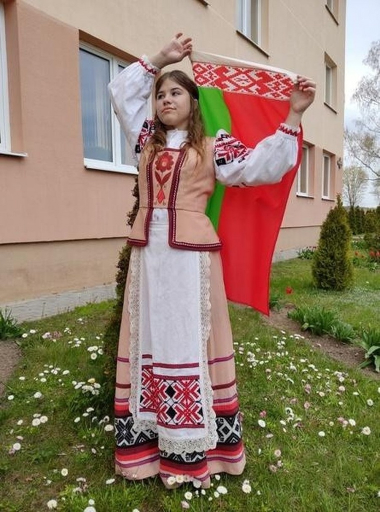 Дотишская СШ.jpg