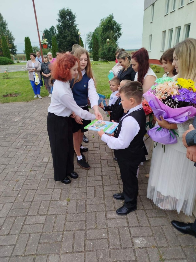 Клайши БШ подарок Президента.jpg Клайши БШ подарок Президента.jpg