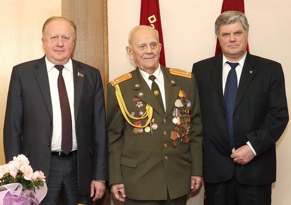 0c3e241db19d6d8a1683bafb9ce410f5