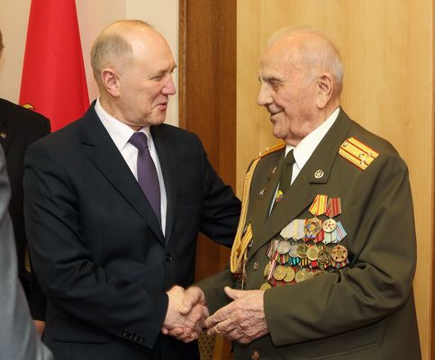 25ff25451523fe65a219d4e7c8eadd7f