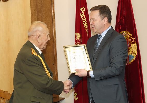 88d876e641561d4442b16ca0af711a20