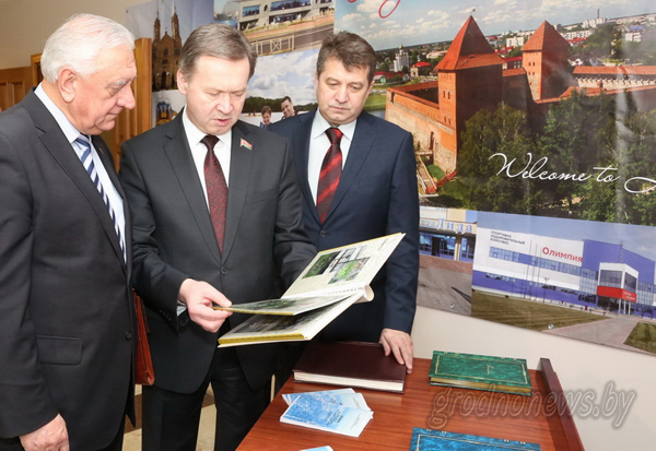 09b79c8991adafb79bbd204d8de0b671