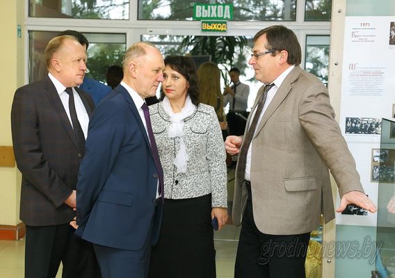 e6d88788cd924f76b1f7a4cb887edb24