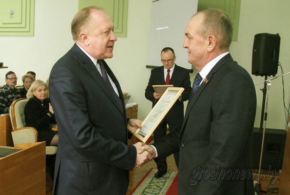 4c108f76832c36b1349835851fcfa66e