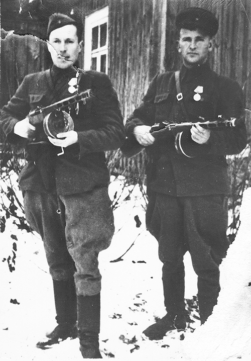 МОНАСТЫРНЫЙ СПРАВА3