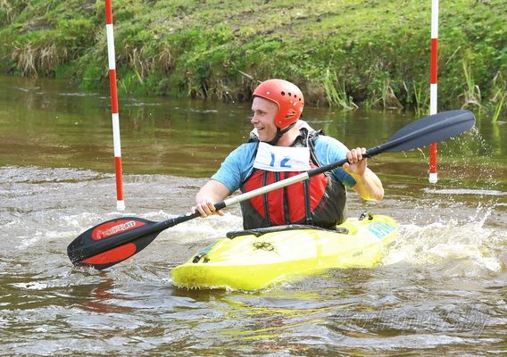 0040fa486e974b4229618effbe8aac78