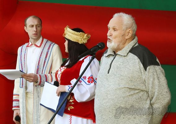 9de25b1d54ff42ed6183de0c2e08da95